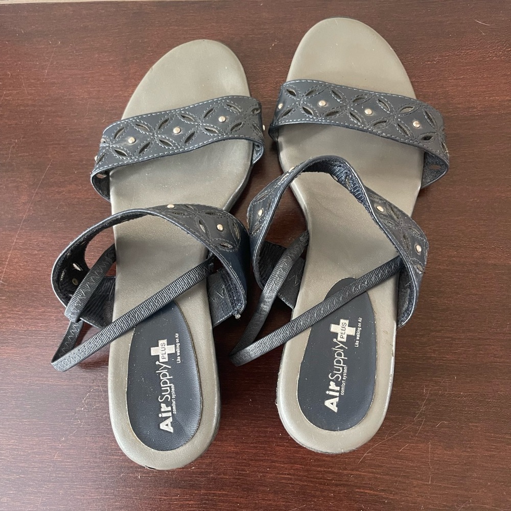 Women’s Air Supply Plus Size 8 Navy Colored Dress Sandals